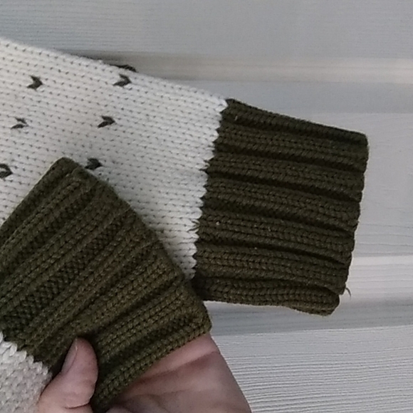 VINTAGE 70's Snowflake Fair Isle Chunky Knit Sweater - Picture 7 of 8